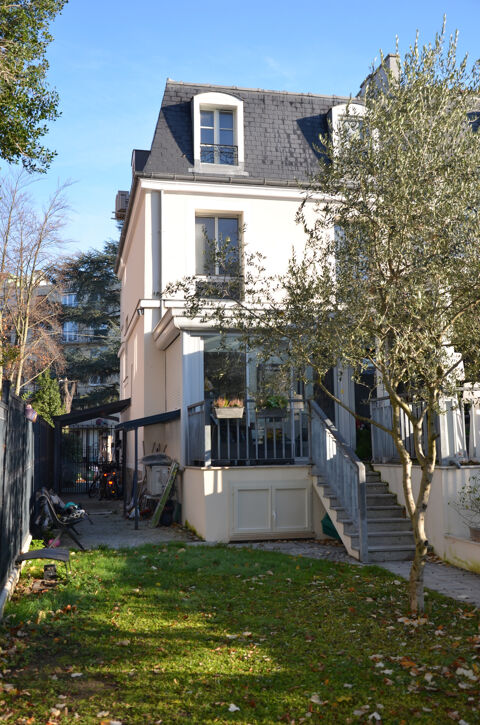   Mansard entièrement rénové 7 Pièces 170m2 - Dépendance indépendante Maison - 7 pièce(s) - 170 m²