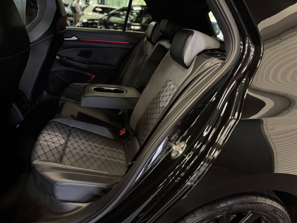 Golf GOLF R-LINE 1.5 ETSI 150CV DSG ATTELAGE HARMANKARDON 2024 occasion 77240 Vert-Saint-Denis