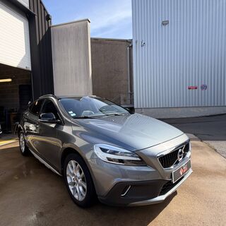 V40 D2 120ch Luxe 2018 occasion 49124 Saint-Barth&eacute;lemy-d'Anjou