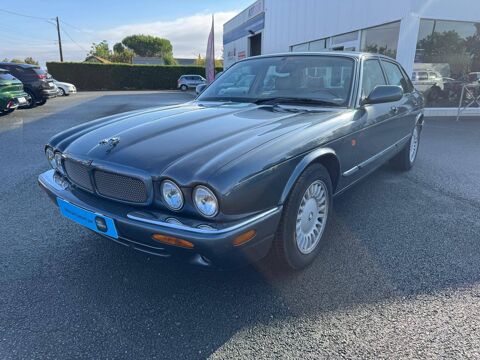 Annonce voiture Jaguar XJ 12990 €