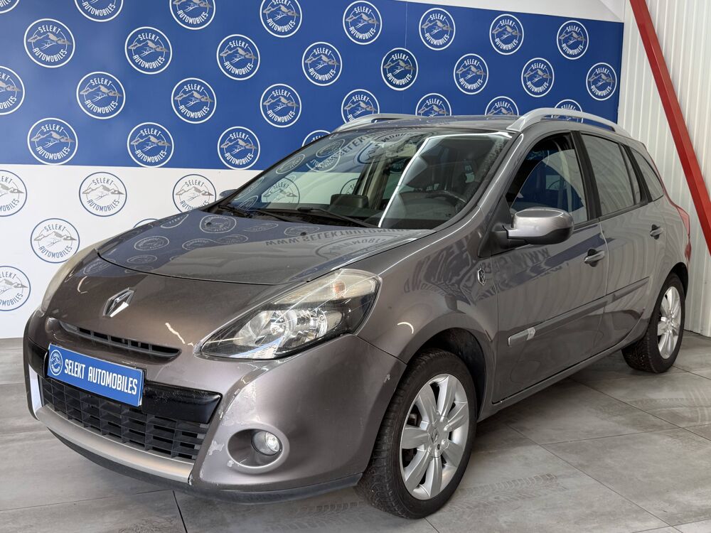 Clio III PHASE 2 ESTATE XV DE FRANCE 1.2 TCE 16V 103 CH 2012 occasion 38130 &Eacute;chirolles