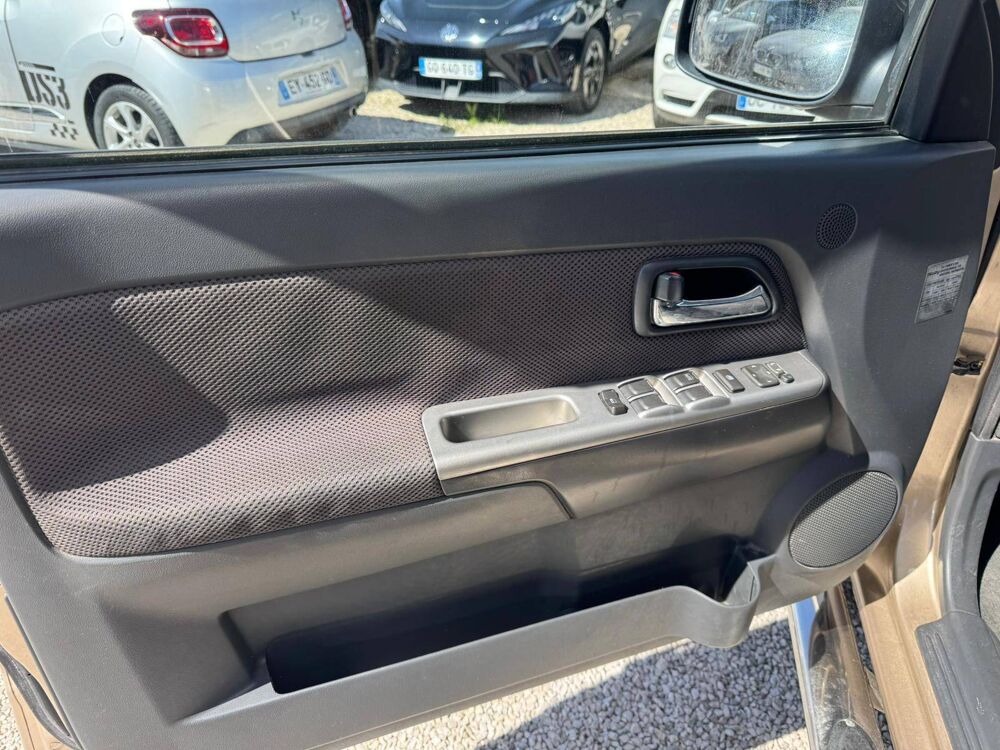 D-MAX 3.0 TDi163 Crew 4x4 LS 2010 occasion 06250 Mougins