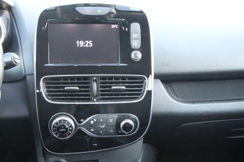Clio CLIO IV 0.9 TCe 90 CH INTENS/SEMI CUIR/CAMERA 2018 occasion 68190 Ensisheim