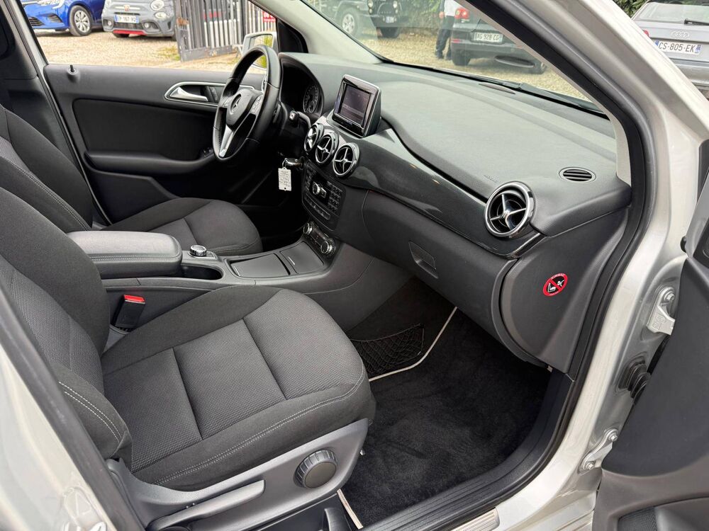 Classe B II (W246) 180 CDI 1.8 Design 7G-DCT 2012 occasion 69800 Saint-Priest