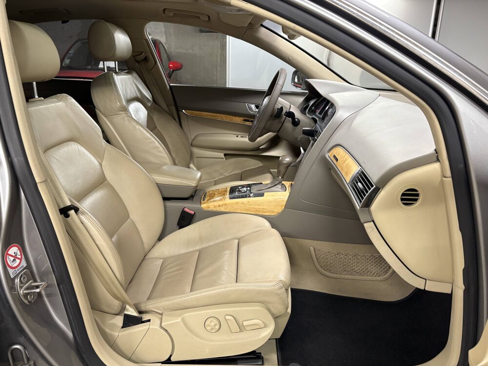A6 III (C6) 3.2 V6 FSI 255ch Ambition Luxe quattro Tiptronic 2005 occasion 75010 Paris
