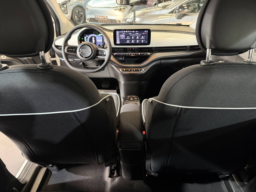 500 E FIAT 500 118CV 42 KW ICONE PLUS 2024 occasion 77240 Vert-Saint-Denis