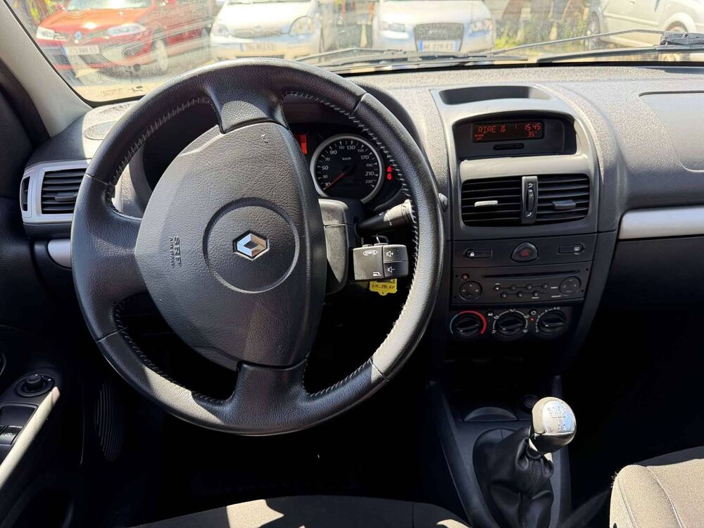 Clio II 1.2 16v Campus Bye Bye 5p 2012 occasion 69800 Saint-Priest