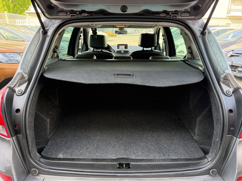 Clio III PHASE 2 ESTATE XV DE FRANCE 1.2 TCE 16V 103 CH 2012 occasion 38130 &Eacute;chirolles