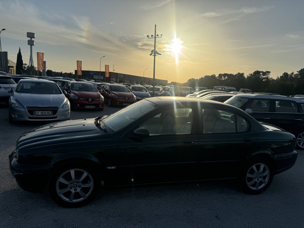 X-Type 2.0 D 130 Executive 2007 occasion 84100 Orange