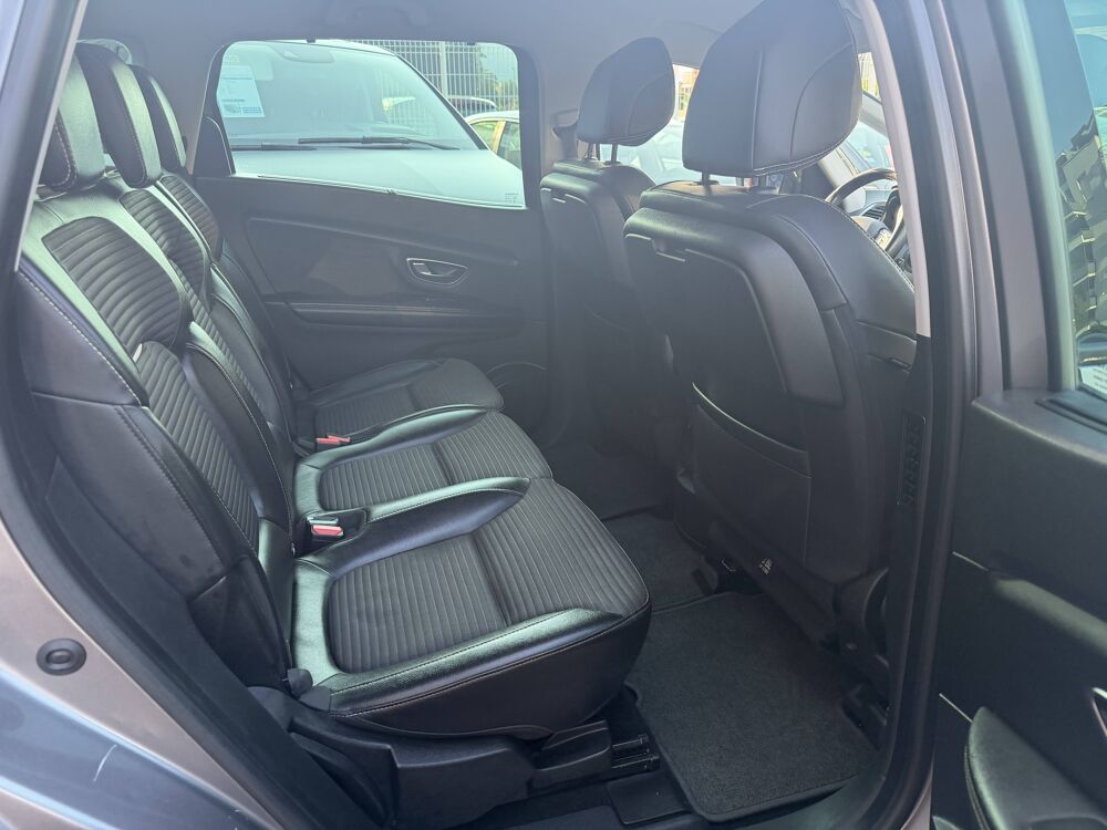 Grand scenic IV IV (RFA) 1.7 Blue dCi 150ch Business Intens 7 places 2020 occasion 38130 &Eacute;chirolles
