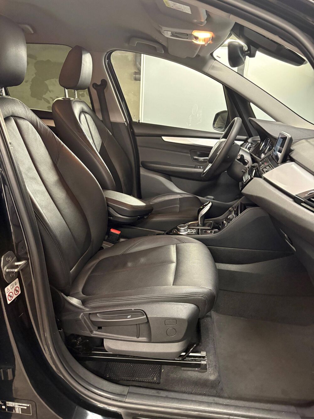 Serie 2 218iA 140ch Luxury DKG7 7cv 2019 occasion 75010 Paris