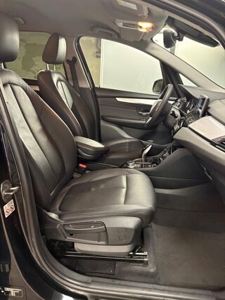 Serie 2 218iA 140ch Luxury DKG7 7cv 2019 occasion 75010 Paris