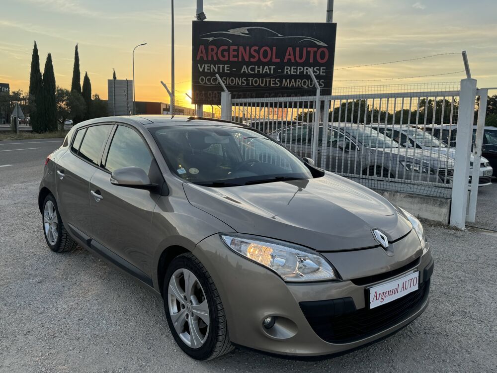 M&eacute;gane III 1.9 DCI 130 BV6 DYNAMIQUE 2010 occasion 84100 Orange