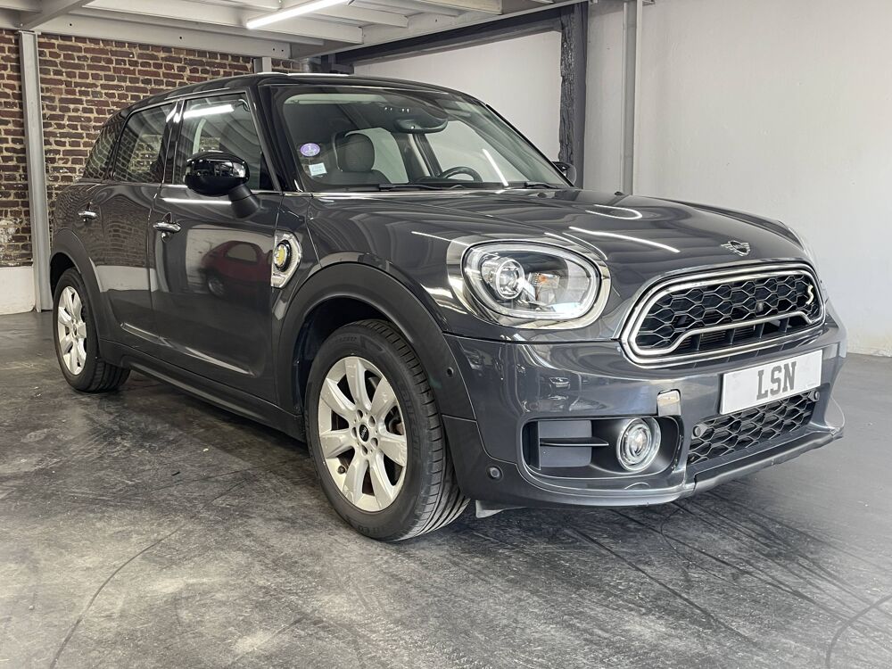 Cooper COUNTRYMAN COOPER SE 136+88 CH BUSINESS DESIGN ALL4 BVA 2020 occasion 92500 Rueil-Malmaison