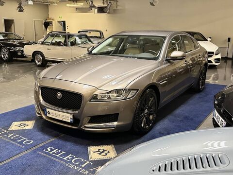 Jaguar XF Ii 2.0 d 180ch prestige bva MOTEUR NEUF 2016 occasion Le Mesnil-en-Thelle 60530