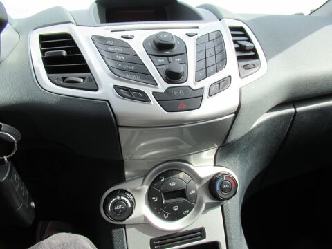 Fiesta IV 1.6 TDCi 95ch FAP Trend 5p 2011 occasion 10410 Saint-Parres-aux-Tertres