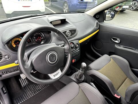 Clio 2.0 16v 203ch Renault Sport Cup 3p 2011 occasion 17430 Tonnay-Charente