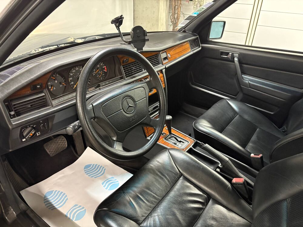 Classe E 2.0 190E 1992 occasion 75010 Paris