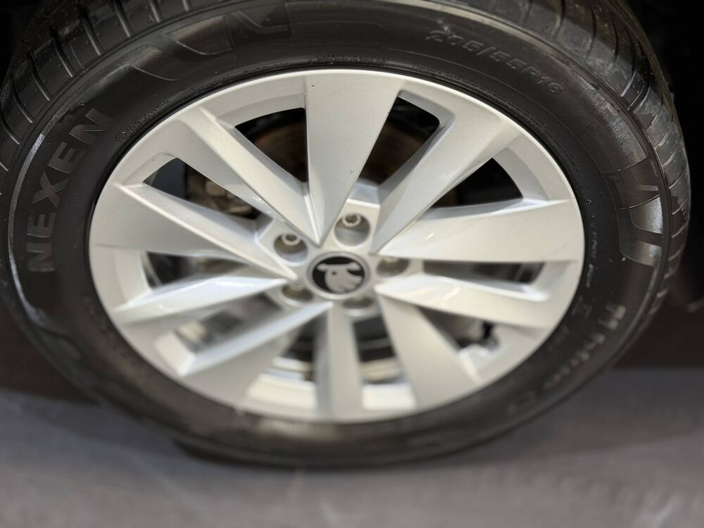 Scala ŠKODA SCALA 2 1.0 TSI 116 CV S&Eacute;LECTION DSG 2025 occasion 77240 Vert-Saint-Denis