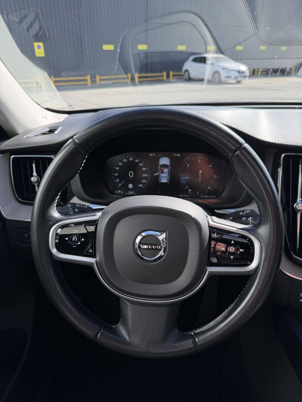 XC60 II D4 AWD 190 Inscription Luxe 2018 occasion 49124 Saint-Barth&eacute;lemy-d'Anjou