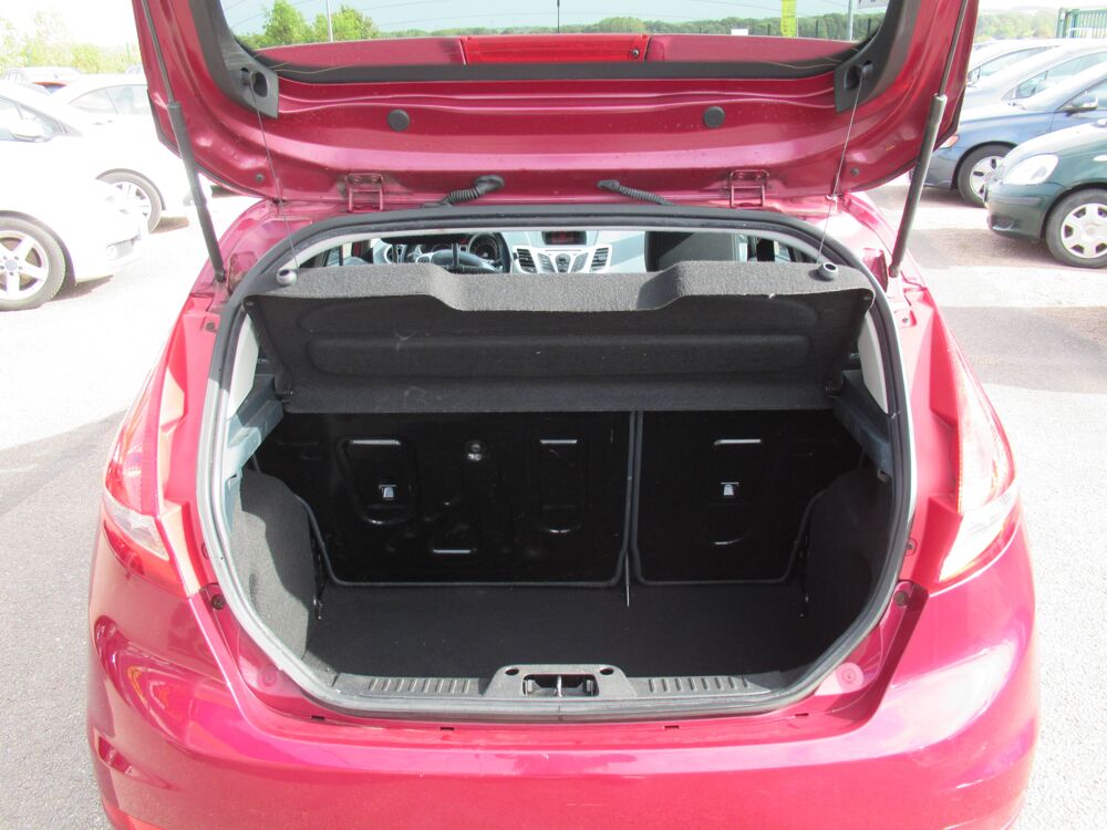 Fiesta IV 1.6 TDCi 95ch FAP Trend 5p 2011 occasion 10410 Saint-Parres-aux-Tertres