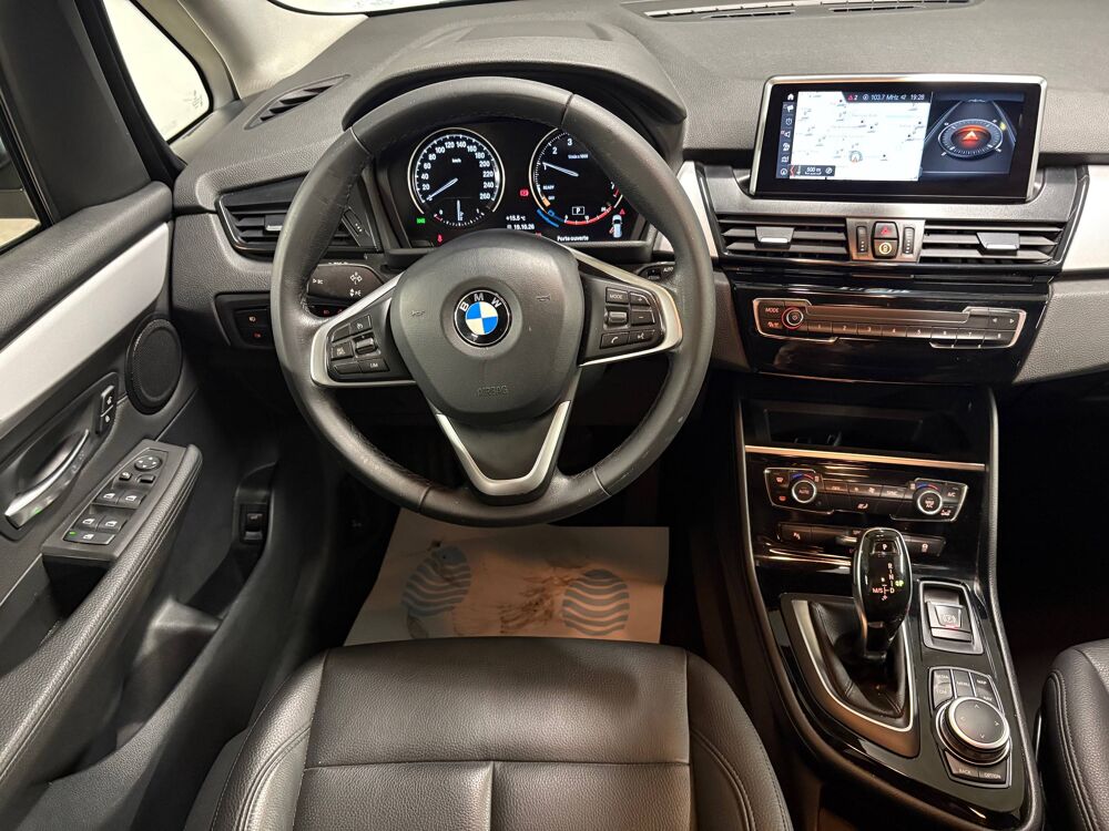 Serie 2 218iA 140ch Luxury DKG7 7cv 2019 occasion 75010 Paris