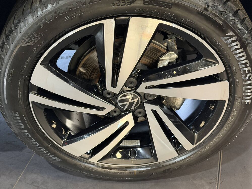 T-ROC R-LINE 1.5 150 CV BVA TVA R&Eacute;CUP&Eacute;RABLE IQLIGHT 2025 occasion 77240 Vert-Saint-Denis