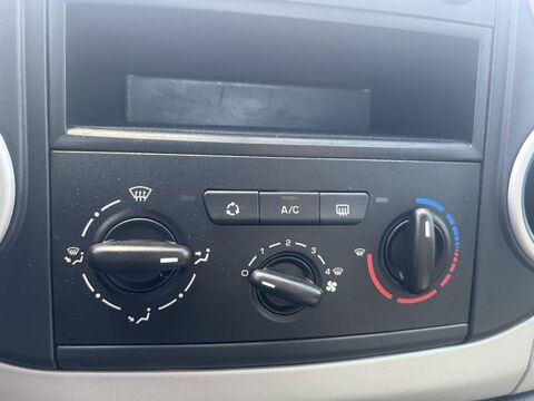 Partner ACTIVE 1.6 HDI 92ch ETG6 3 + 1 FR 2013 occasion 95220 Herblay