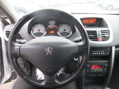 207 1.6 VTi 16V 120ch Premium Pack 2007 occasion 10410 Saint-Parres-aux-Tertres