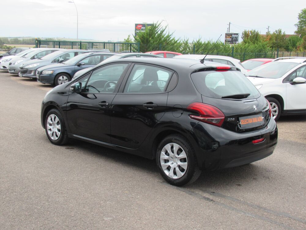 208 1.2L 82 Cv Like 5 places 2015 occasion 10410 Saint-Parres-aux-Tertres