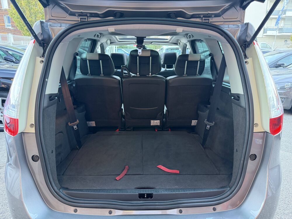 Grand scenic IV III 1.6 dCi130 ENERGY Initiale eco&sup2; 7pl 2013 occasion 38130 &Eacute;chirolles