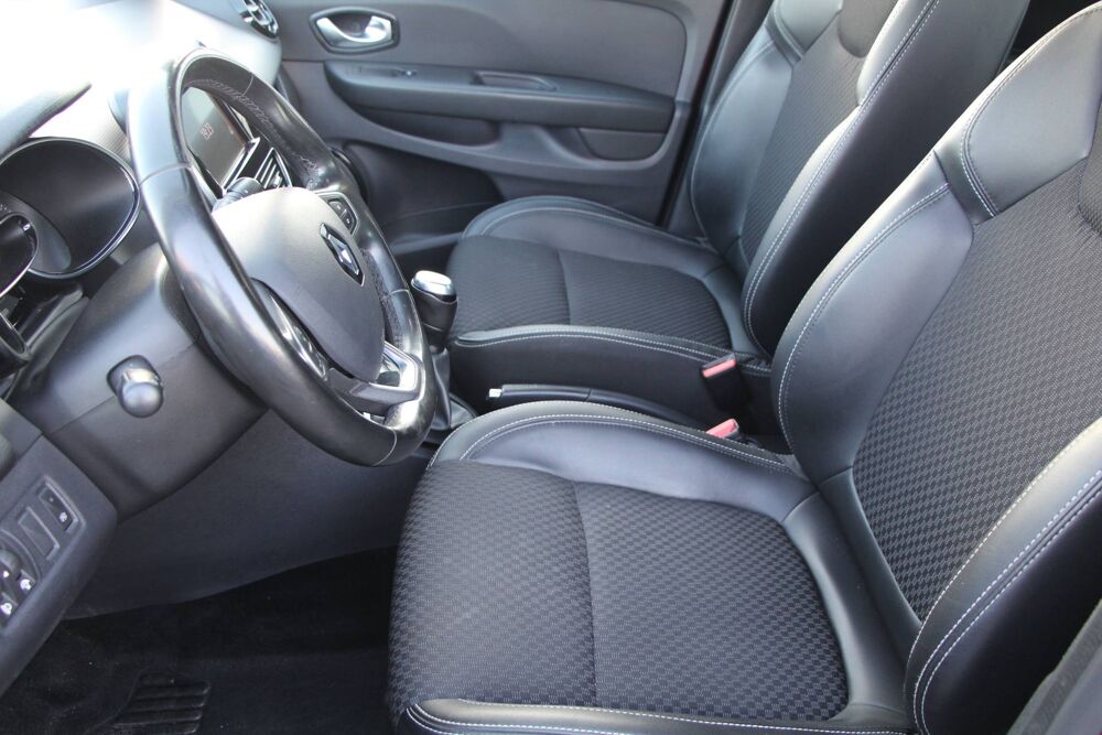 Clio CLIO IV 0.9 TCe 90 CH INTENS/SEMI CUIR/CAMERA 2018 occasion 68190 Ensisheim