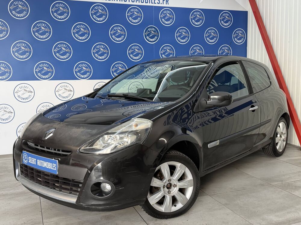 Clio III (B/C85) 1.5 dCi 85ch Dynamique TomTom 3p 2010 occasion 38130 &Eacute;chirolles