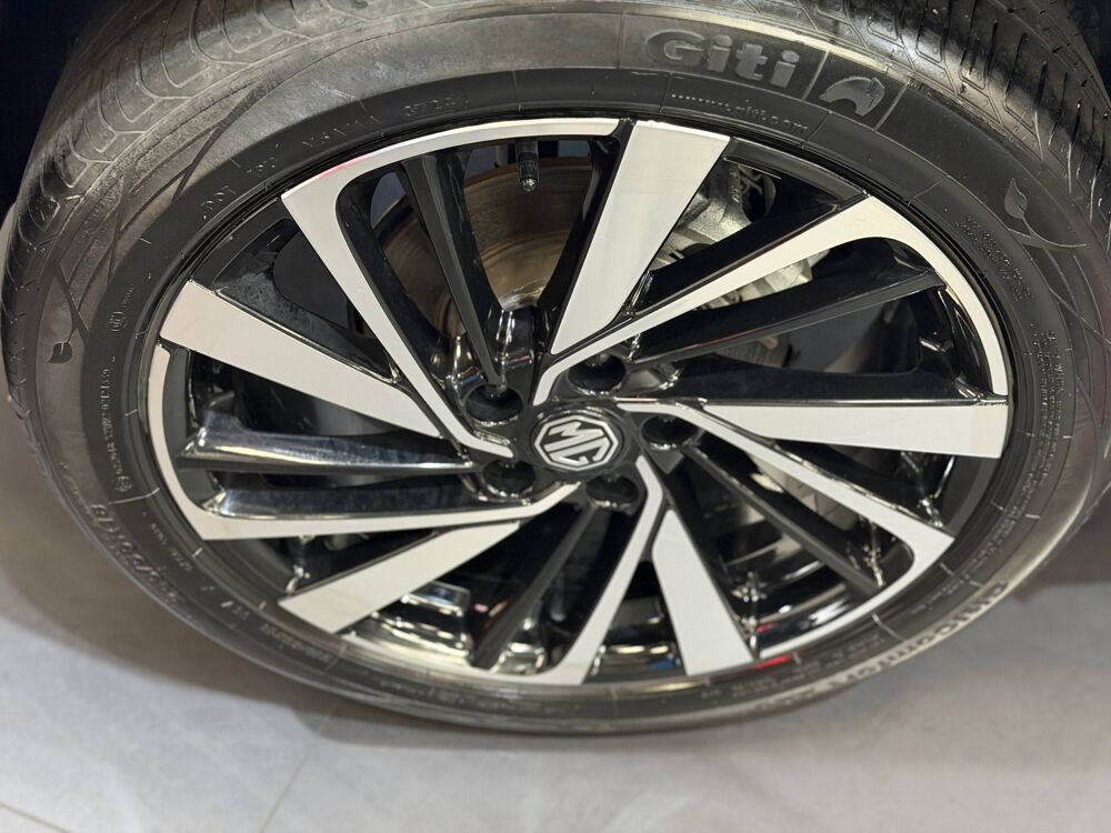 MG.ZS MG ZS HYBRIDE 1,5 LUXURY 197CV BVA 360 CAM 2025 occasion 77240 Vert-Saint-Denis