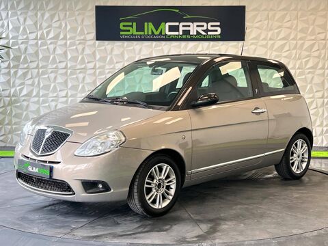 Lancia ypsilon 1.4 16v 95 Oro