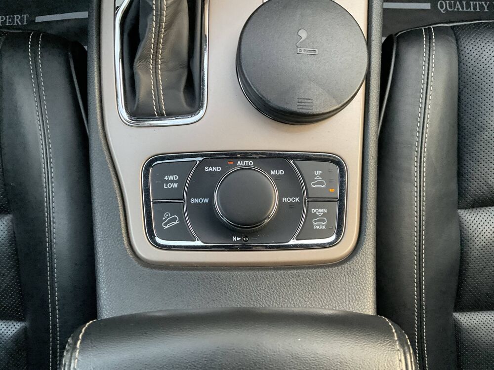 Grand Cherokee IV 3.0 V6 CRD 250ch Overland BVA8 2017 occasion 21600 Longvic