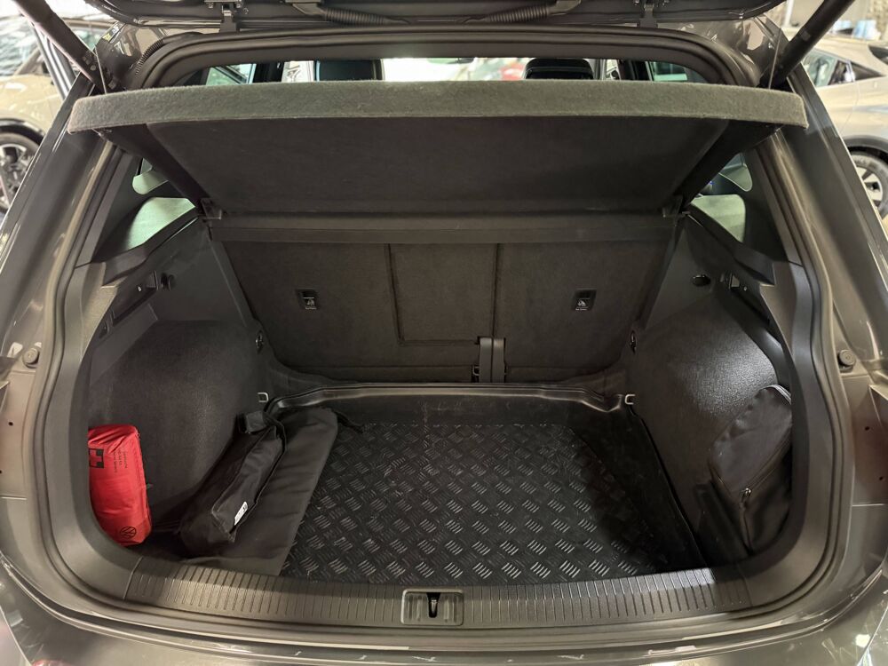 Tiguan VOLKSWAGEN TIGUAN III 2.0 TDI 150 CV R-LINE DSG 2024 occasion 77240 Vert-Saint-Denis