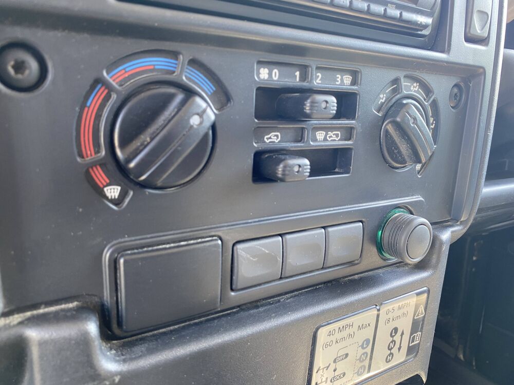 Defender II HT 90 2.4 TD E 2007 occasion 78200 Buchelay
