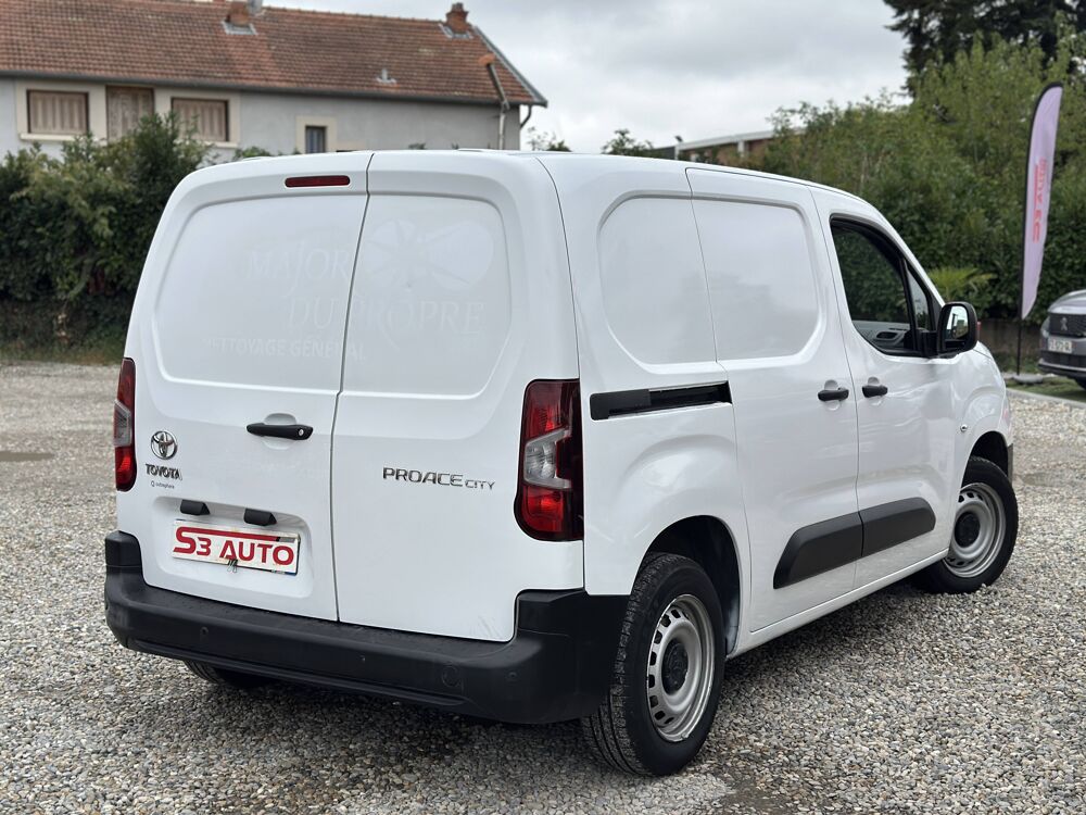 Proace Medium 75 D-4D Dynamic RC21 2021 occasion 69800 Saint-Priest