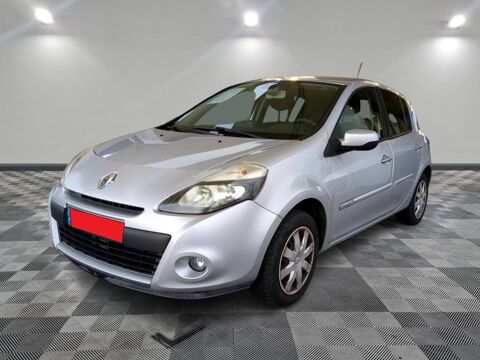 Renault Clio III (B/C85) 1.2 TCe 100ch Dynamique 5p 2010 occasion Orange 84100