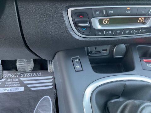 Sc&eacute;nic III TCe 130cv Energy Bose Edition 2016 occasion 21600 Longvic