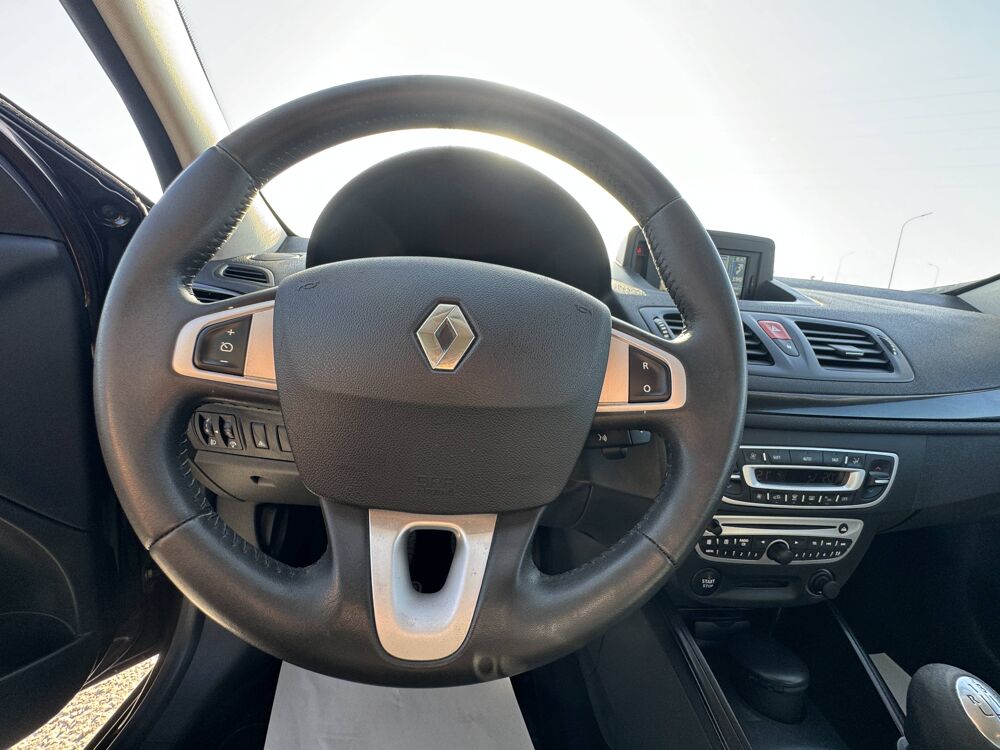 M&eacute;gane III COUPE 1.9 DCI 130 BV6 XV DE FRANCE 2012 occasion 84100 Orange