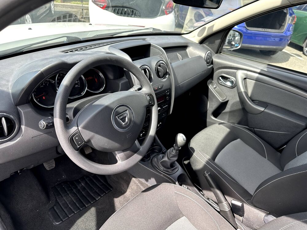 Duster 1.2 TCe 125 Euro6 Laur&eacute;ate 4X2 2016 occasion 17430 Tonnay-Charente