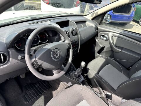 Duster 1.2 TCe 125 Euro6 Laur&eacute;ate 4X2 2016 occasion 17430 Tonnay-Charente