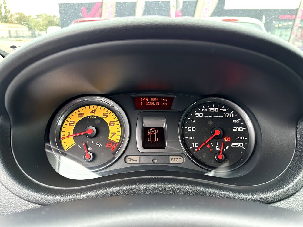 Clio 2.0 16v 203ch Renault Sport Cup 3p 2011 occasion 17430 Tonnay-Charente