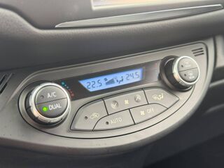 Yaris III 100h Chic 5p 2018 occasion 69800 Saint-Priest