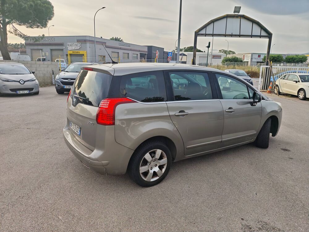 5008 1.6 HDi112 FAP Premium 7pl 2011 occasion 66430 Bompas