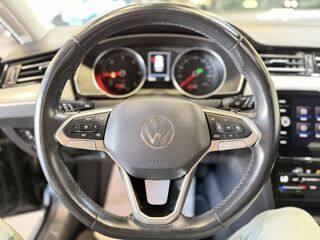 Passat VOLKSWAGEN PASSAT VIII SW 2.0 TDI 122 BUSINESS 2022 occasion 77240 Vert-Saint-Denis