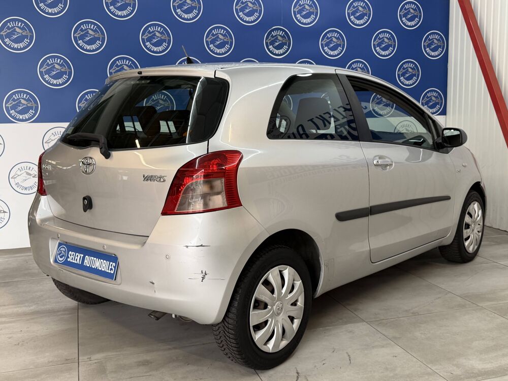 Yaris II 90 D-4D Luna Pack 3p 2008 occasion 38130 &Eacute;chirolles