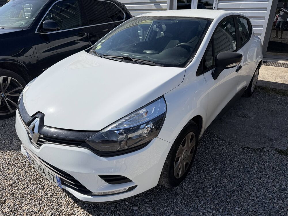 Clio IV 1.5 dCi 90ch energy Business 5p 2017 occasion 69800 Saint-Priest